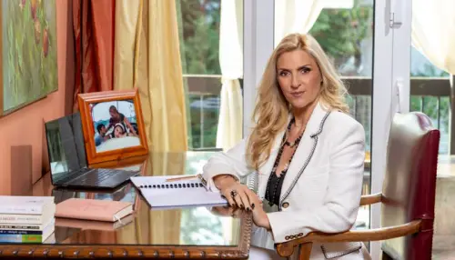 Οι Συστημικές Αναπαραστάσεις και η Δύναμη του «Εσωτερικού Συμμάχου»: Συνέντευξη με τη Λεώνα Λάιος