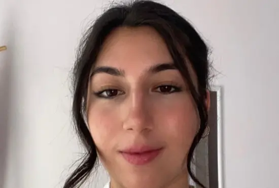 Η Μάριαν Ροζέα, ψυχολόγος ψυχοθεραπεύτρια, στο δωμάτιο αποκαλύψεων