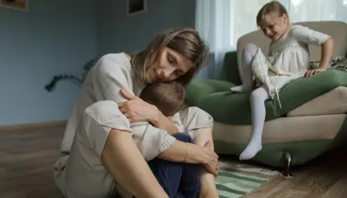 Το πένθος των γονέων μετά από μια διάγνωση: Όταν χρειάζεται να αποχαιρετήσεις την εικόνα που είχες χτίσει