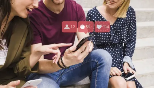 Έρευνα:  Η μεγάλη χρήση οθονών στην πρώιμη εφηβεία συνδέεται με προβλήματα ψυχικής υγείας