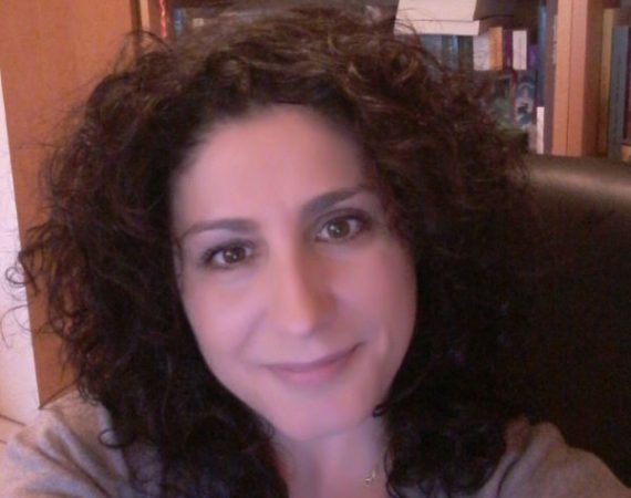 Ακριβή Καρίμπα, Ψυχολόγος